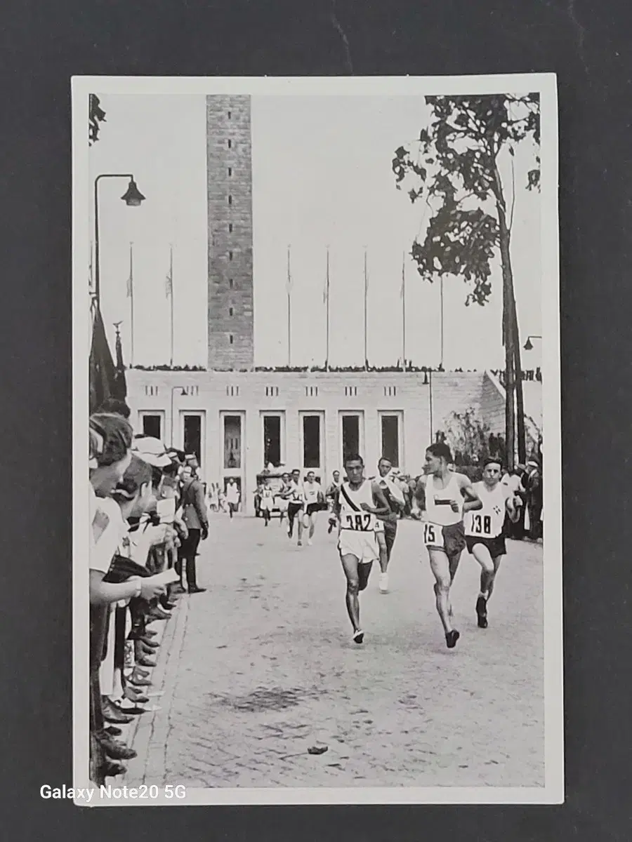 (희귀사진)1936년 베를린올림픽 마라톤 우승자 손기정 선수 사진